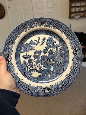 Blue Willow Ceramic Dinner Plate - Blue and White